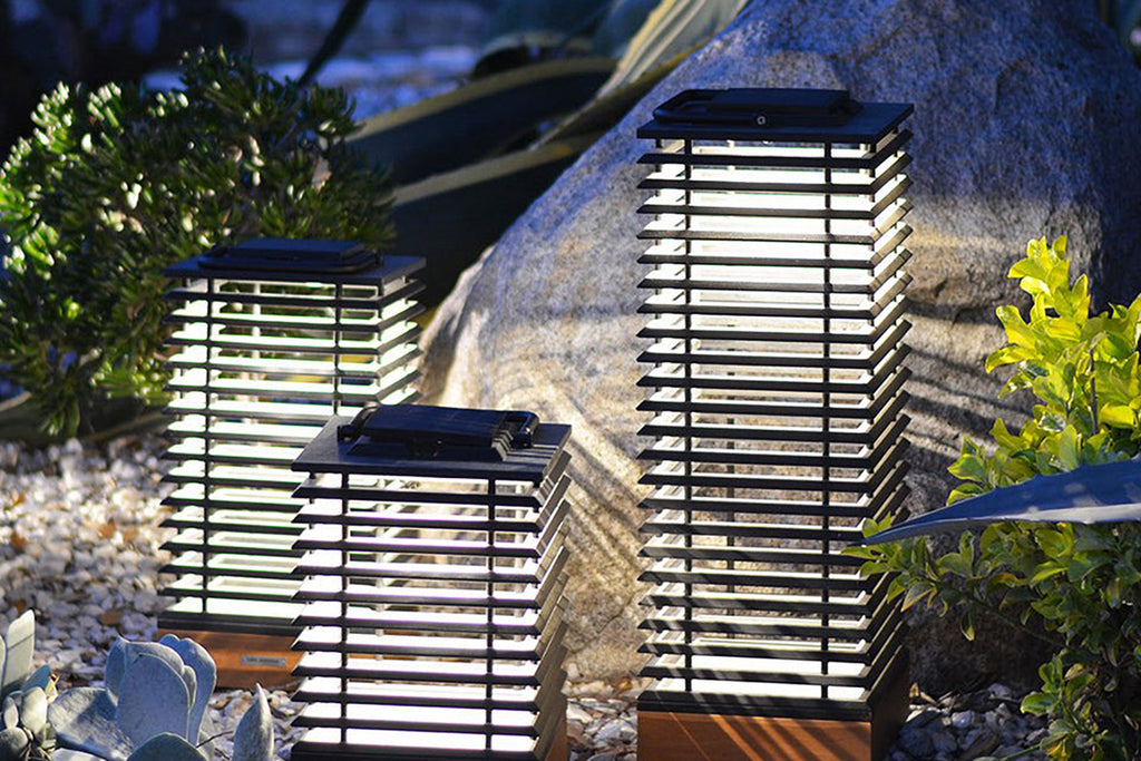 Les Jardins Tekura Outdoor Solar LED Lantern – Willow Creek Designs