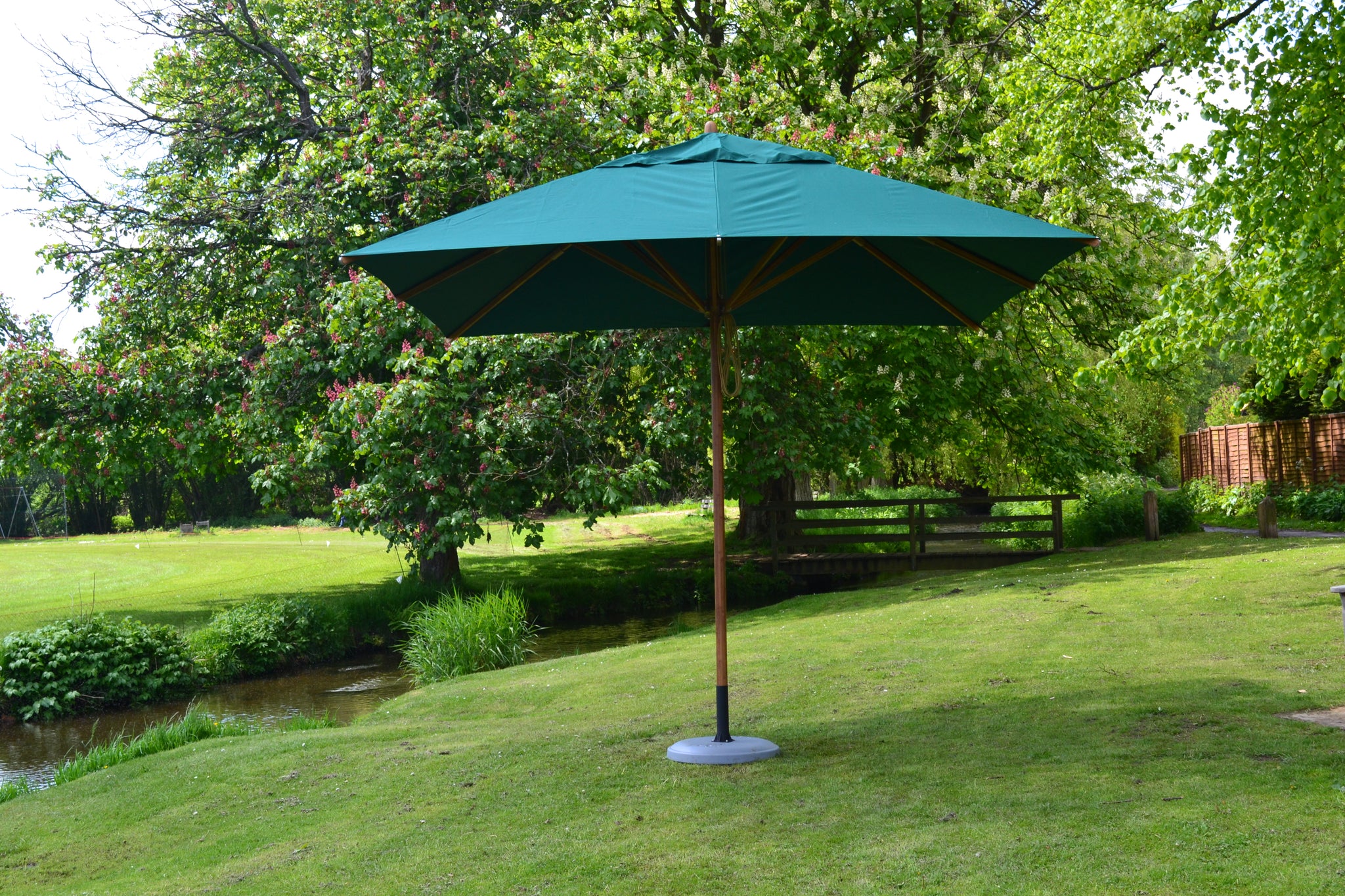 Bambrella 11' x 11' Square Levante Bamboo Pulley Lift No Tilt Umbrella – Willow Creek Designs
