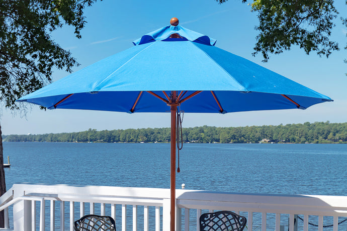 Frankford 845FM 7.5' Monterey Pulley Lift Fiberglass Market Umbrella