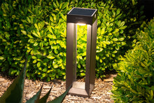 Les Jardins Faro Solar LED Lantern