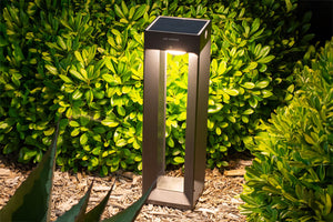 Les Jardins Faro Solar LED Lantern