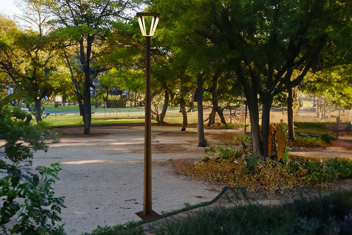Les Jardin Metro Solar LED Park Light